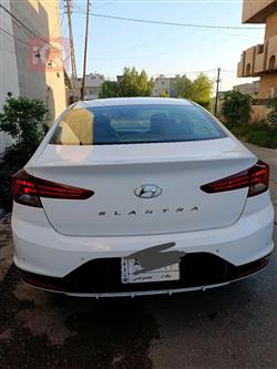هیوندای ئەلەنترا
